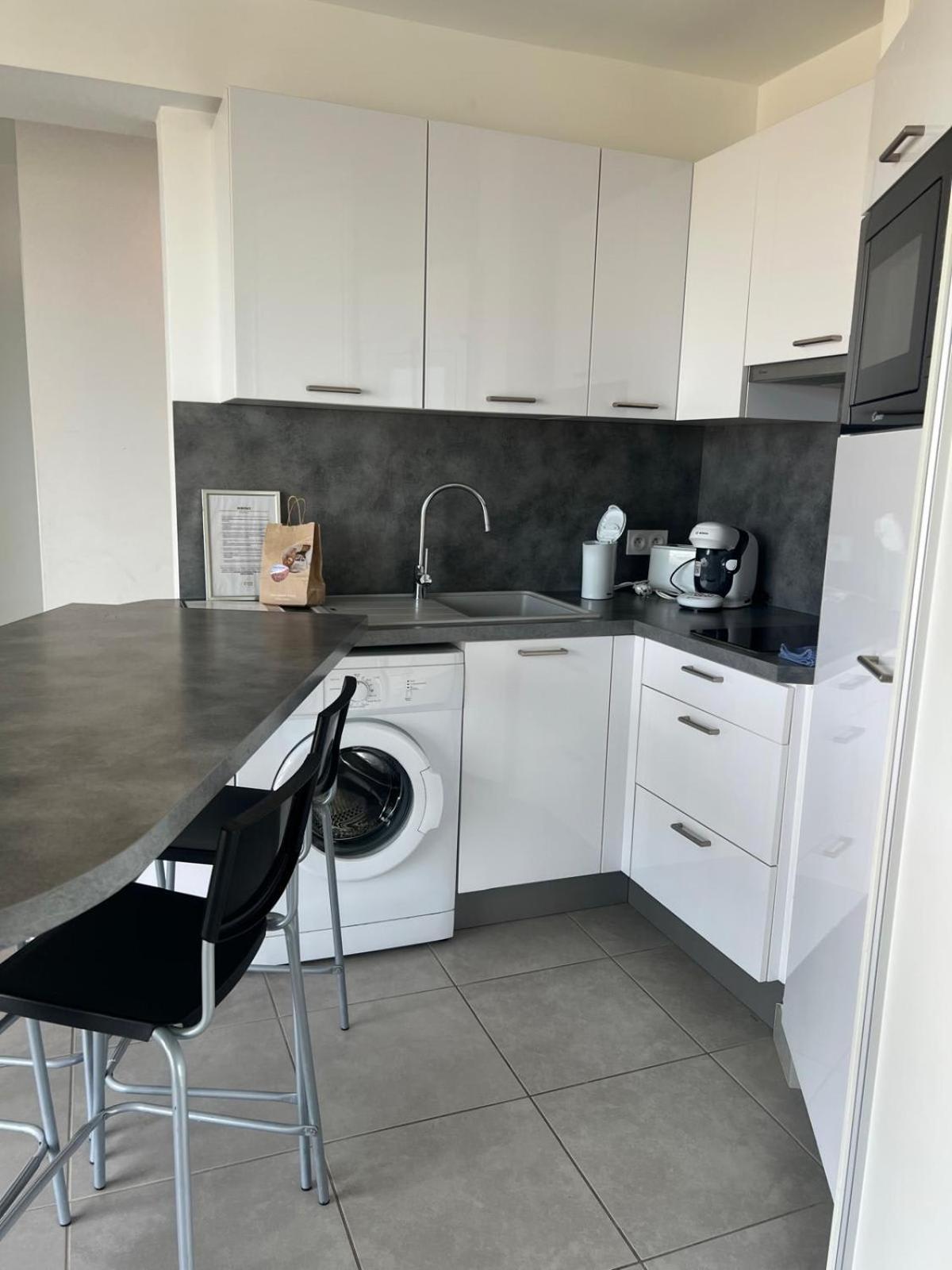 Les Pieds Dans Le Sable Appartement Vue Mer 1 Chambre 1 Cabine Le Grau-du-Roi Exteriör bild