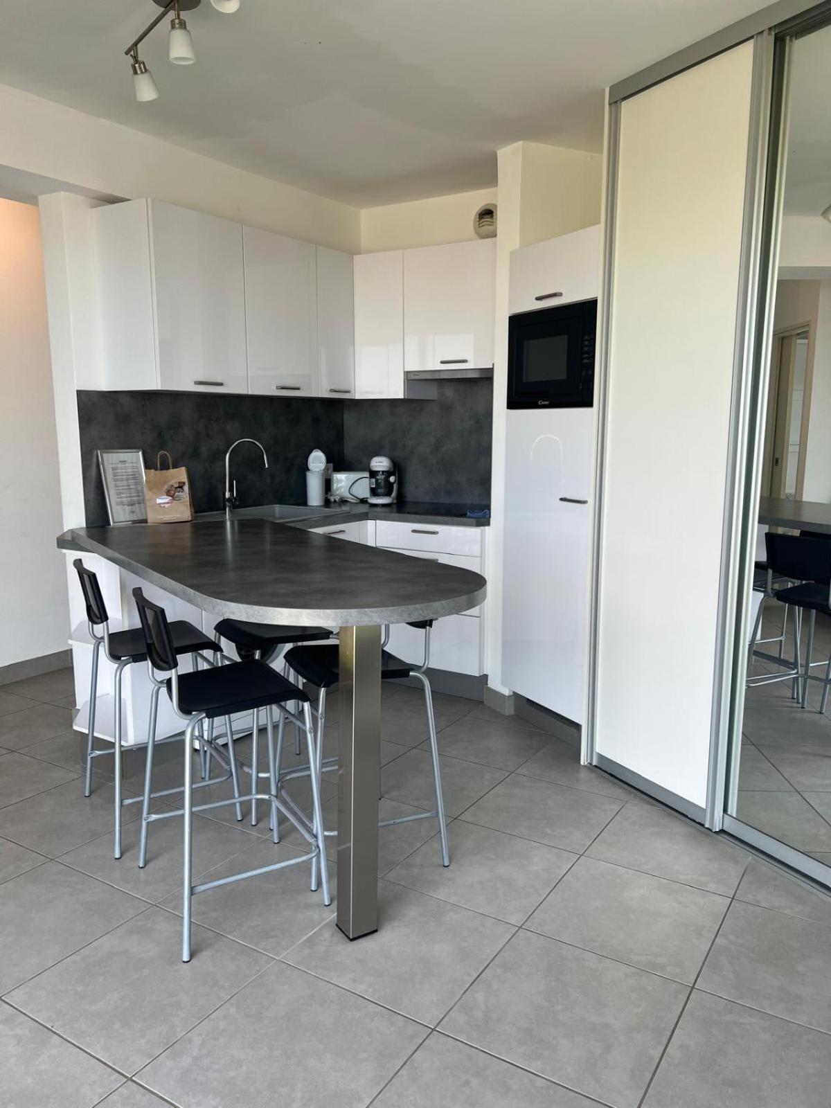 Les Pieds Dans Le Sable Appartement Vue Mer 1 Chambre 1 Cabine Le Grau-du-Roi Exteriör bild